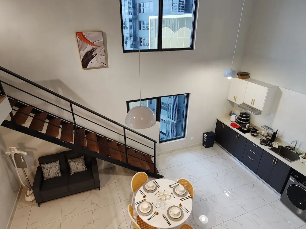 Arte Cheras Duplex by DeUrban