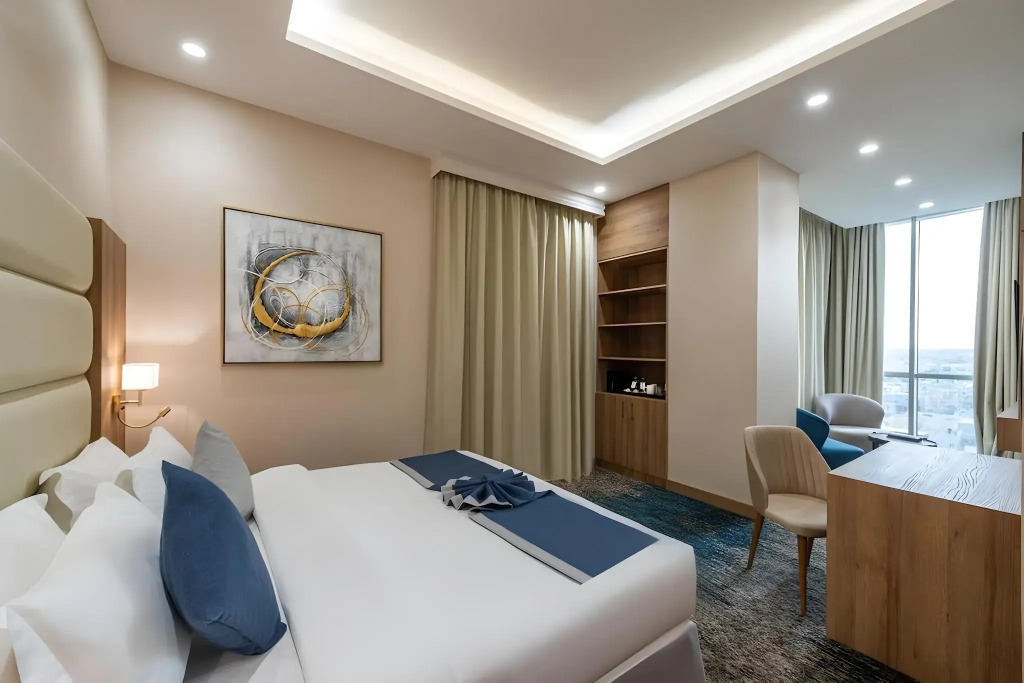 Отель Sunday Luxury Central formerly Anan hotel