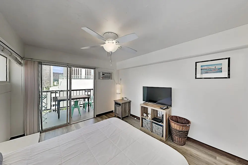 Kuhio At Waikiki 1109 Condo by RedAwning, Honolulu