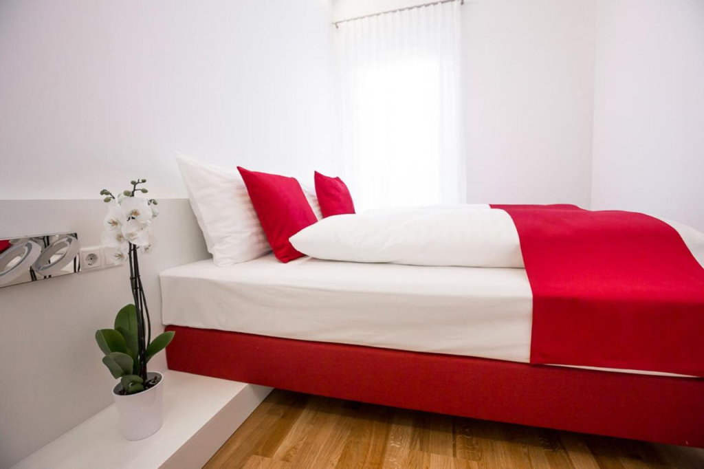 sHome Self-Check-in Hotel Graz