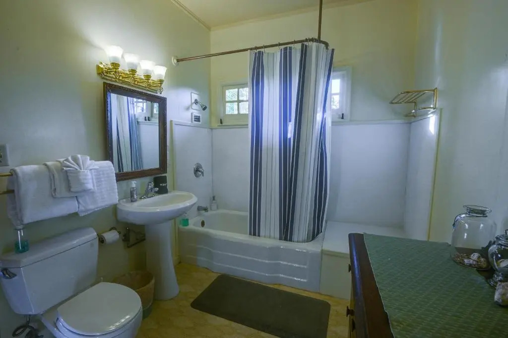The Captains Quarters