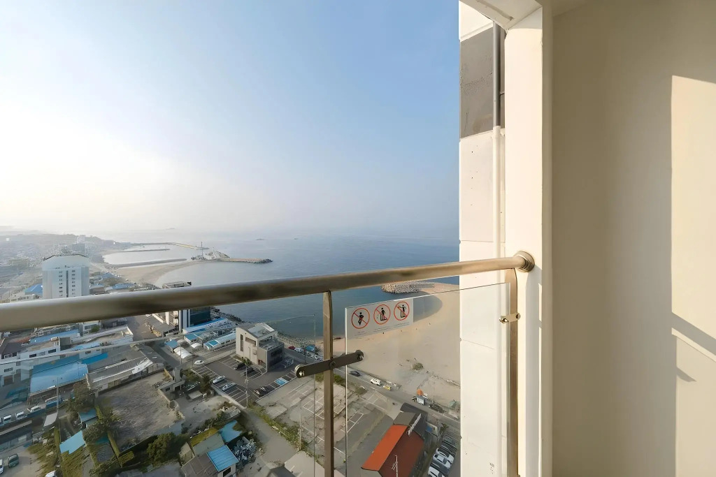 Urbanstay Sokcho Deungdae Beach