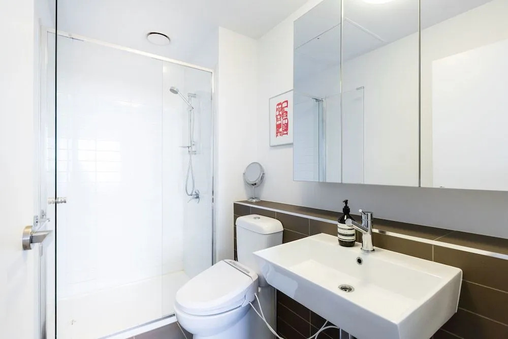 EVA, 1BDR Melbourne Apartment