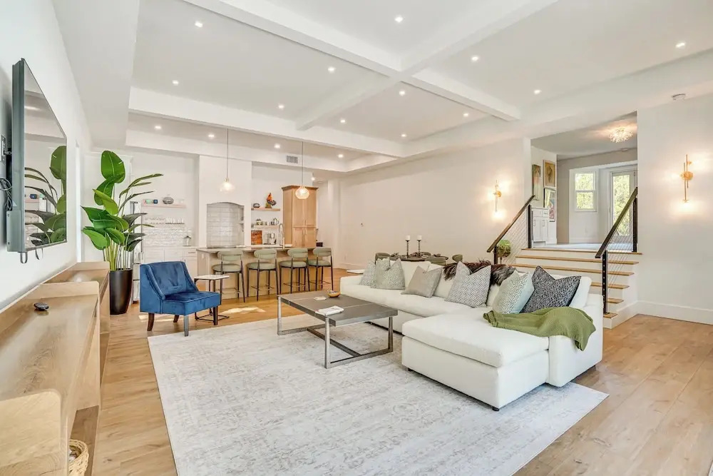 3,200-sq-ft Hideaway 5 Mi to Downtown Sarasota!