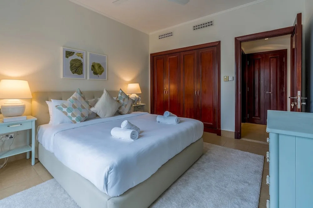 Spacious 2bedroom With Burj View in Downtown Dubai