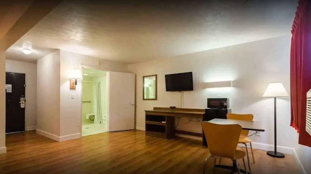 Motel 6 Emporia