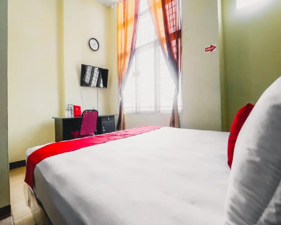 RedDoorz At Jalan Japaris Medan