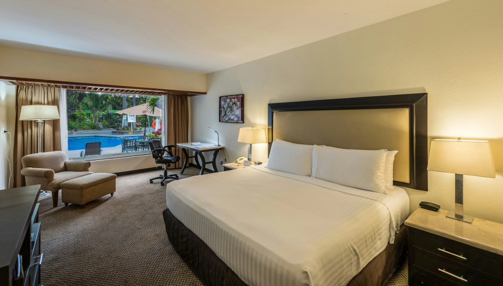 Holiday Inn Guadalajara Expo Plaza del Sol by IHG