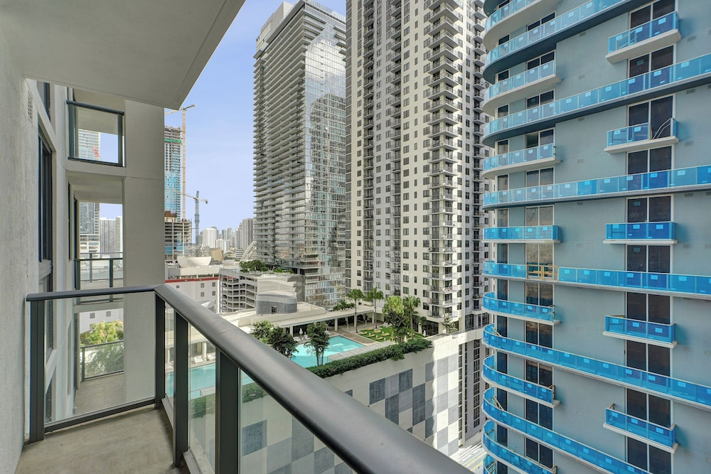 Chic 2Br Floor 18 Heart of Downtown Miami