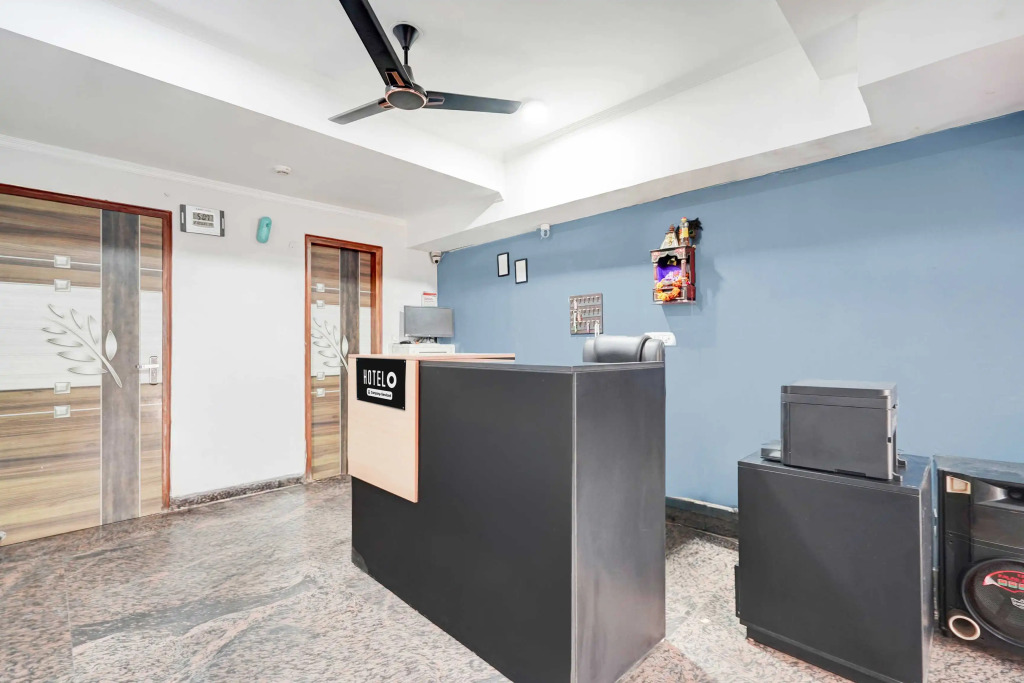 Townhouse Noida Sector 16 Metro Station