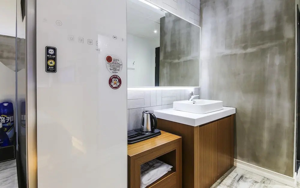 Bentley Business Hotel