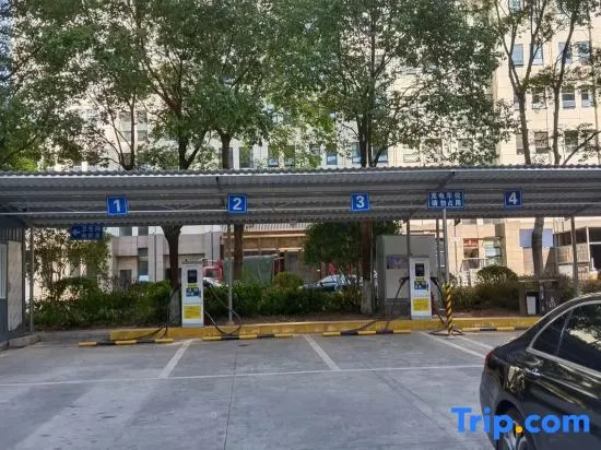 Zhongyi Grand Hotel