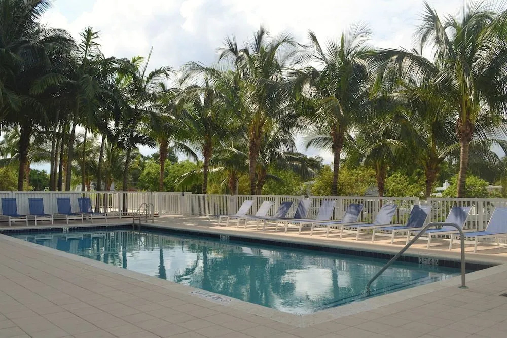 Oaks on the River Boutique Residences