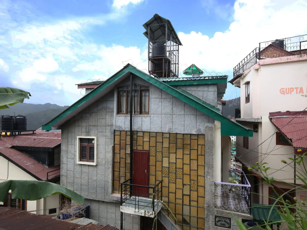 OYO Home 9105 2BHK