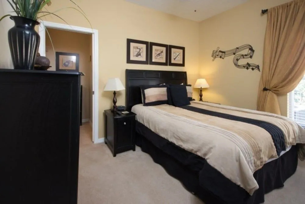 Ken's West Haven Villa
