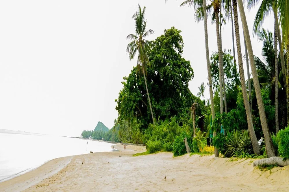 Monsoon Beach Villas