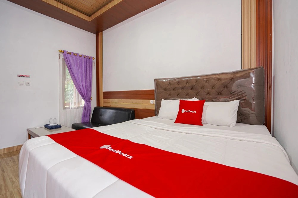RedDoorz near Terminal Bus Tingkir Salatiga