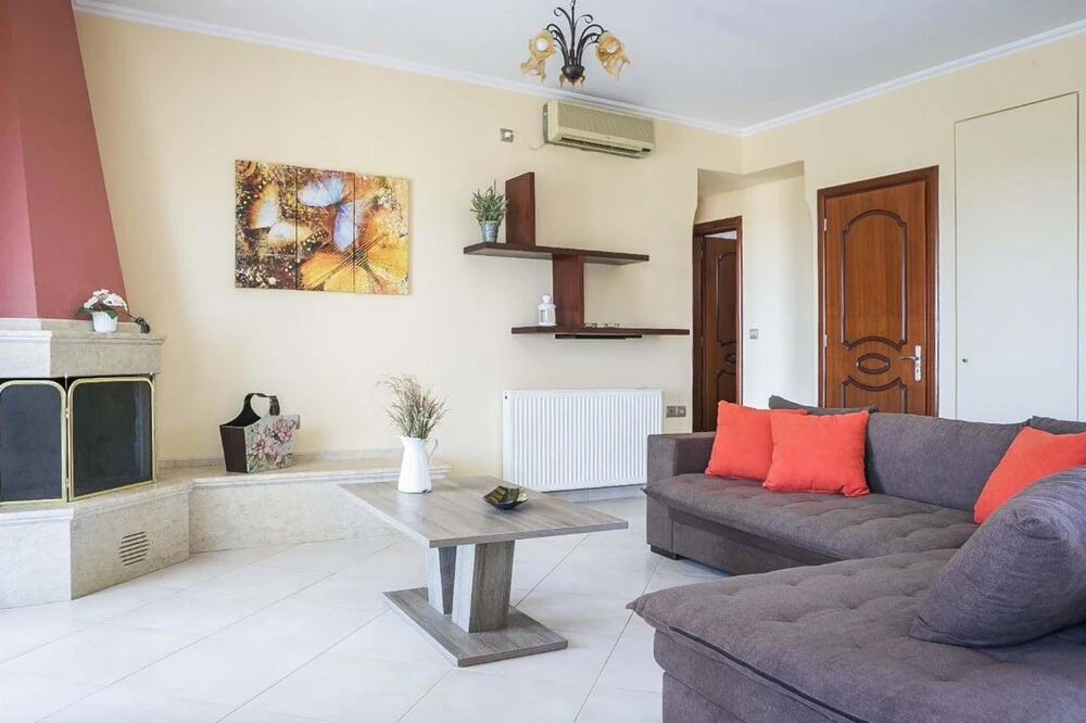 Villa Xenia With 3 Bedrooms and 2 Bathrooms