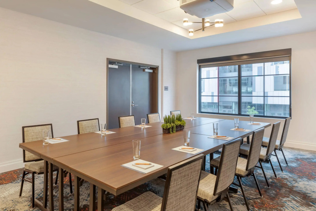 Cambria Hotel Denver Downtown RiNo