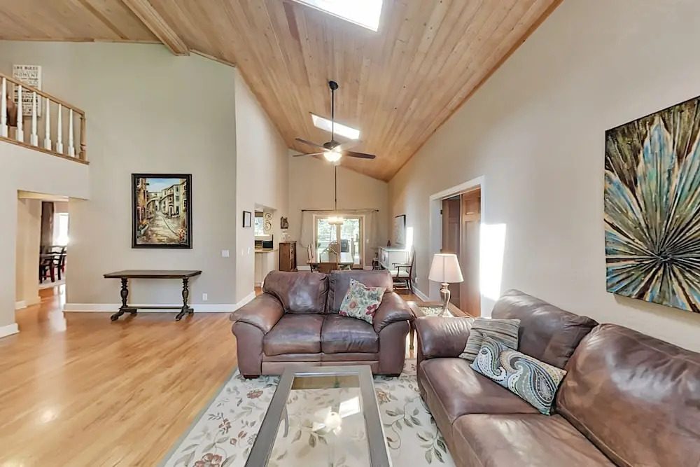 Coconino S Home W/ Hot Tub - Near Snowbowl! 5 Bedroom Home