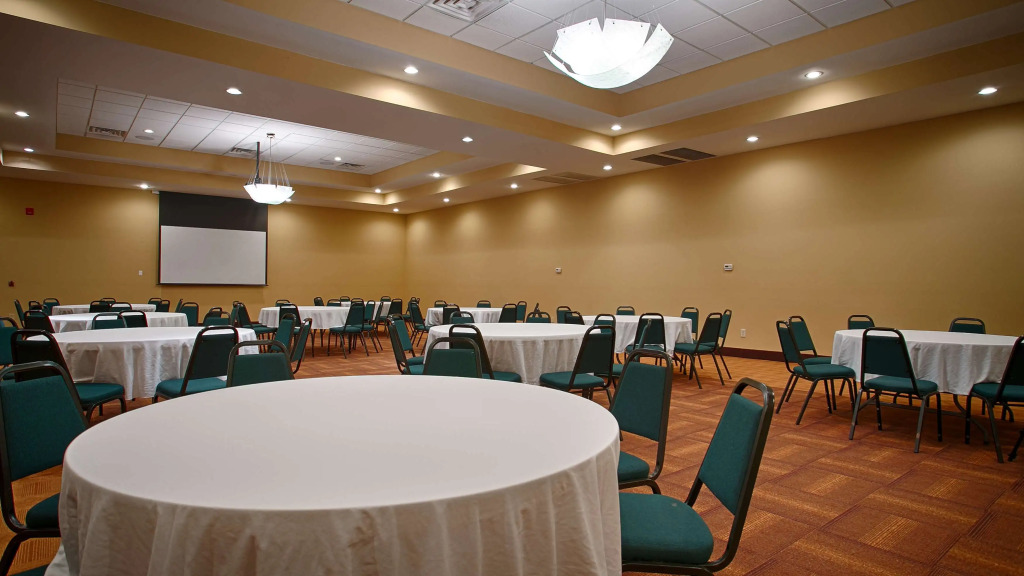 Best Western Plus Atlanta Airport East