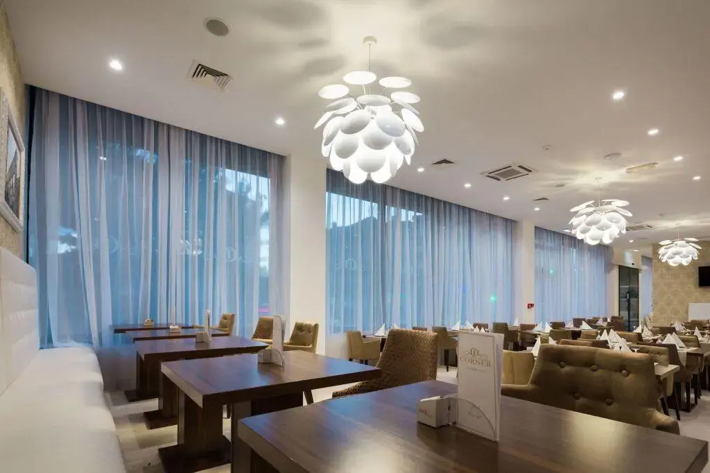 Hotel Corner