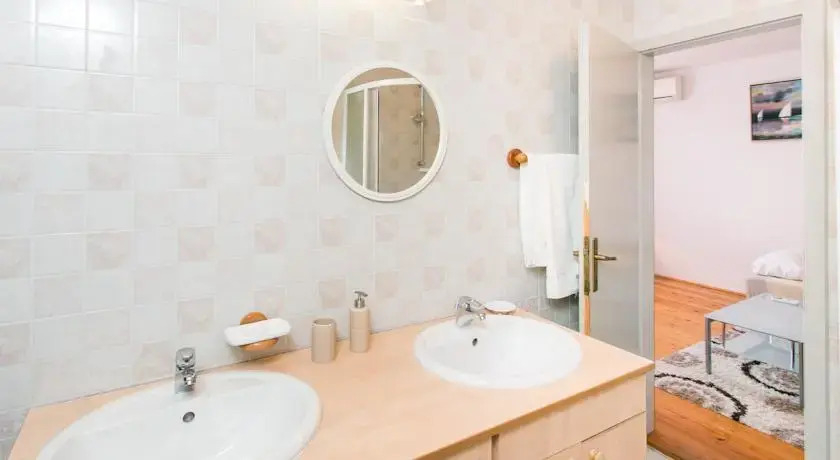 Apartment Akvarel