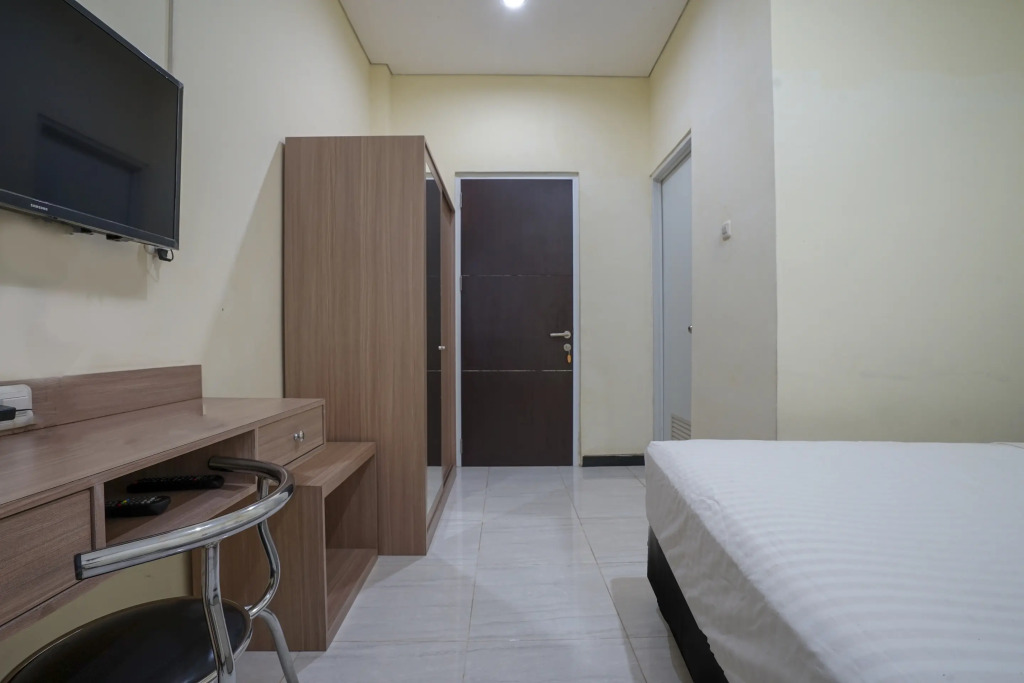 RedDoorz Syariah Near Transmart Mall Palembang