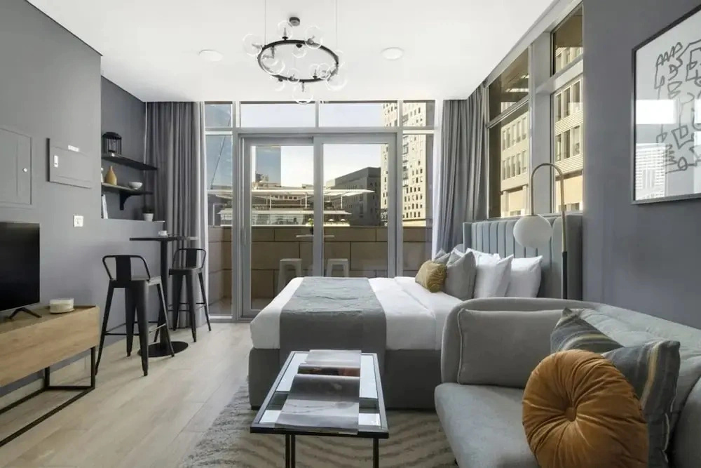 Silkhaus Comfy Studio in Difc Gym Pool Balcony