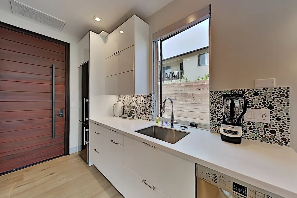 1569lorr Studio Bedroom Home