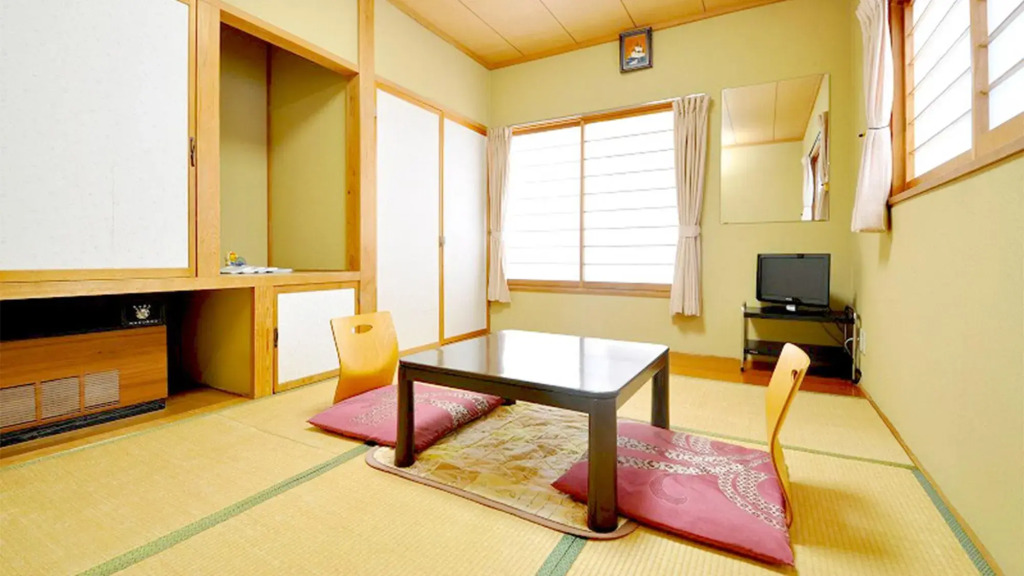 Kusatsu-Onsen Pension Mitomo