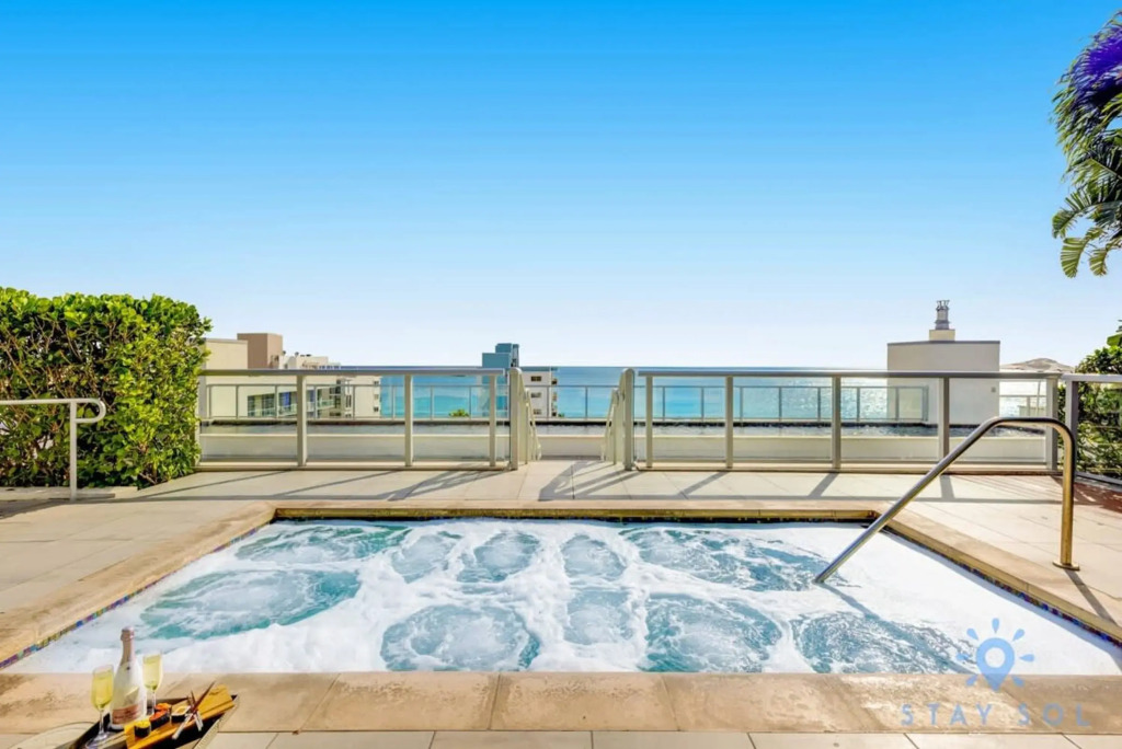 Best Stay  Rooftop Pool  Broad   walk  Near Beach, Hollywood