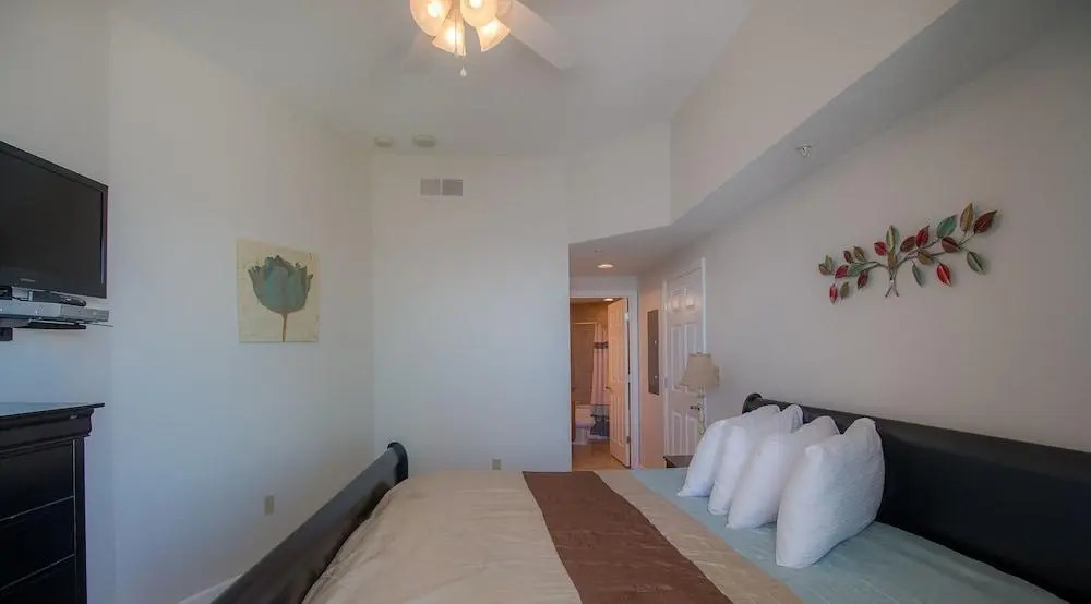Legacy II 1404 Penthouse