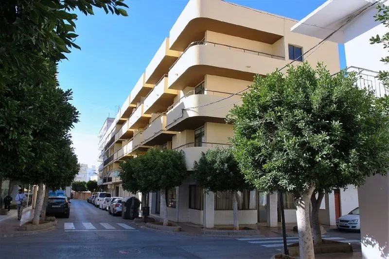 AMISTAT Island Hostel Ibiza - ALBERGUE JUVENIL