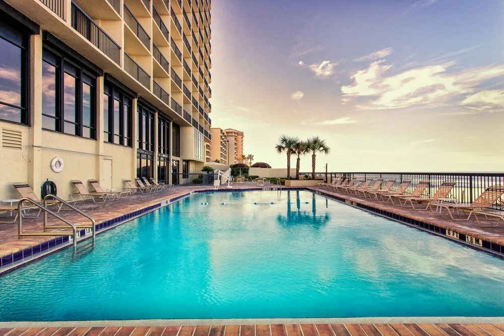 Holiday Inn Express & Suites Oceanfront Daytona Beach Shores by IHG
