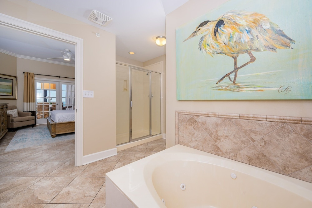 The Oasis 1702 Formerly Phoenix West Ii 1702 3 Bedroom Condo