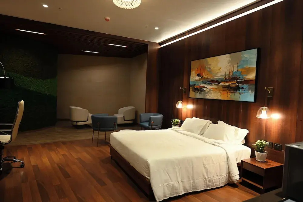 0484 Aero Lounge-Terminal 2 Cochin Airport Hotel