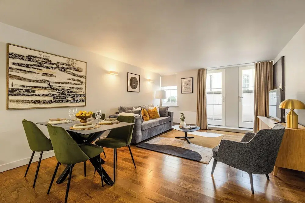 Liverpool Street I Your Apartment