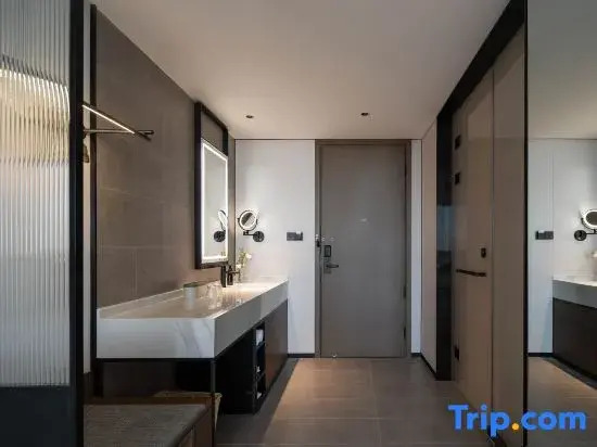 Atour Hotel North Square of Urumqi High-Speed Rail Station