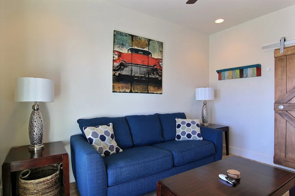 The Blue Pearl 8133 by RedAwning
