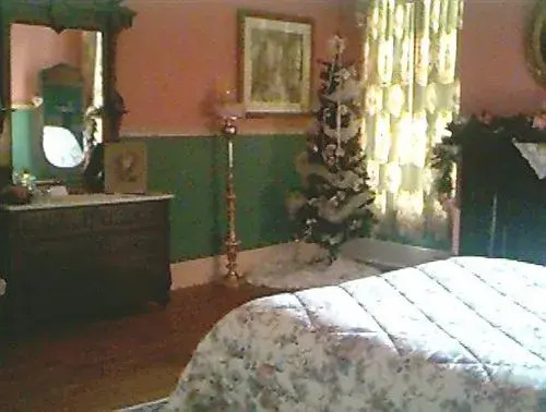 Russell-Cooper House