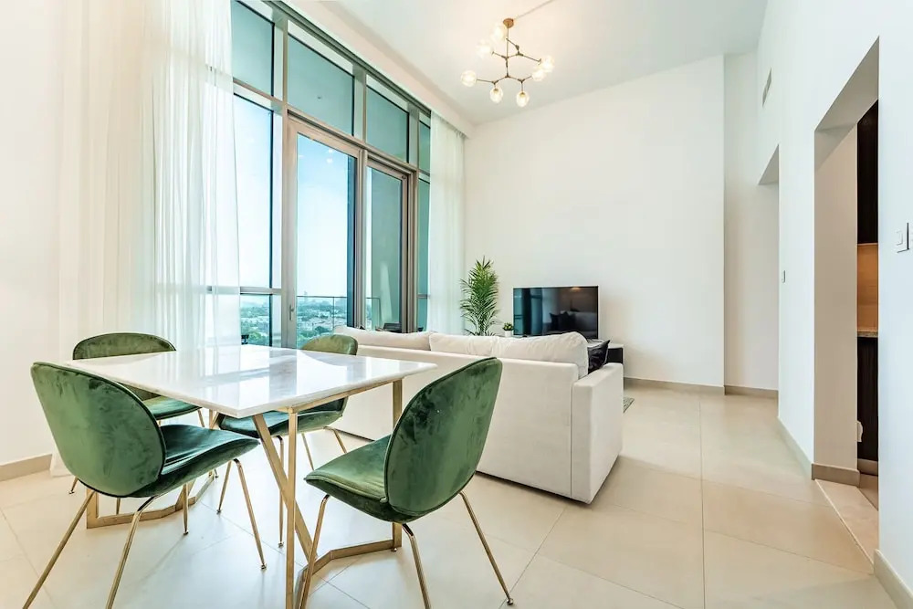 Luxury StayCation - Fancy Apartment Connected To Burj Khalifa