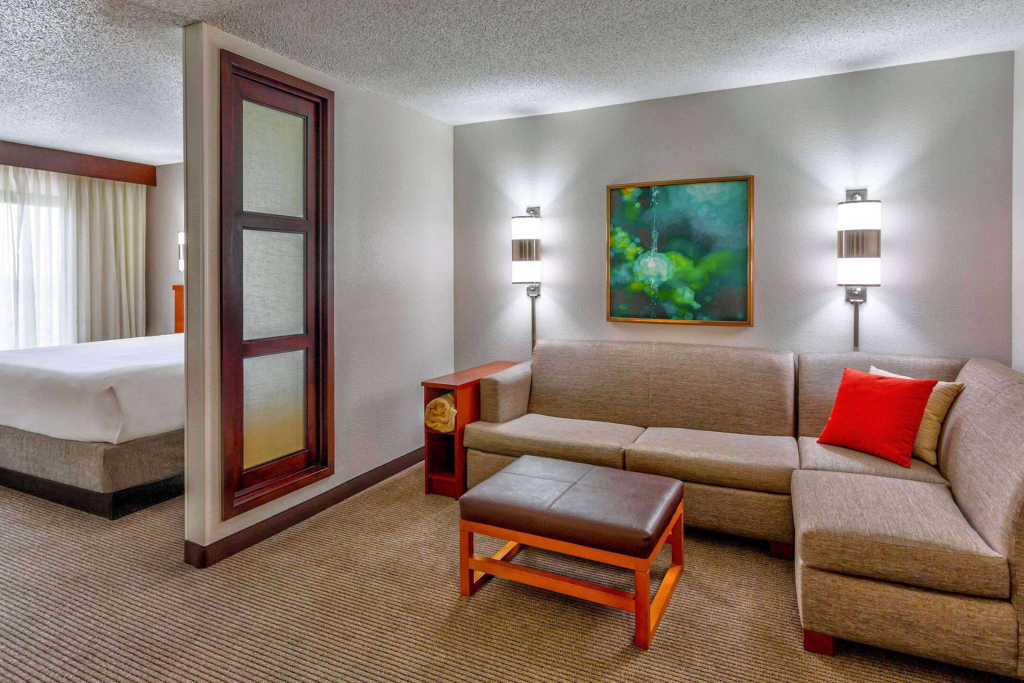 Wyndham Garden Kansas City Airport