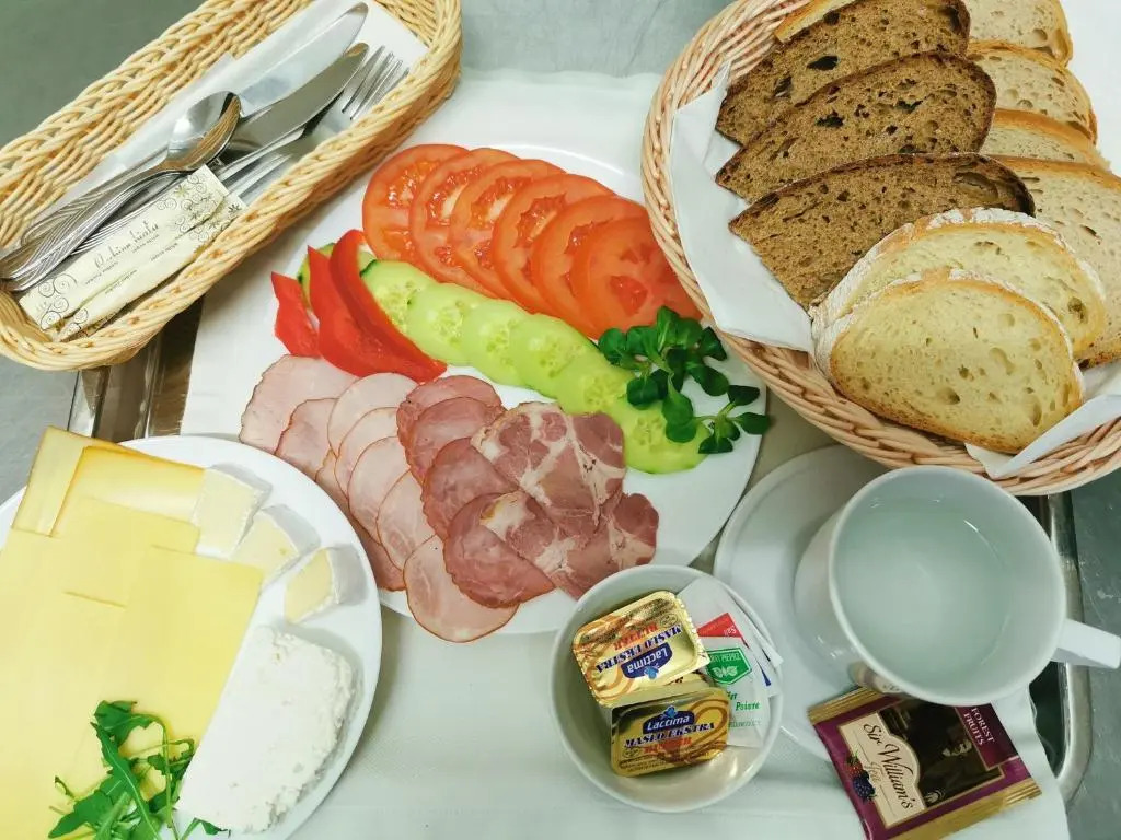 Dworek Złoty Róg Hotel i Restauracja