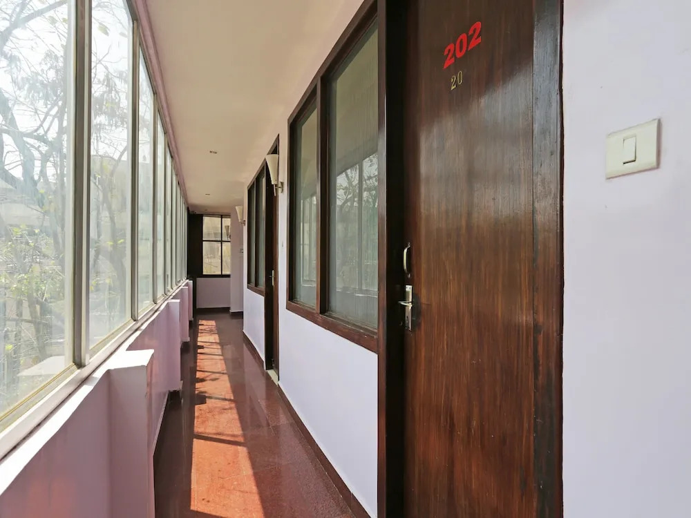 OYO 12887 Hotel A-1