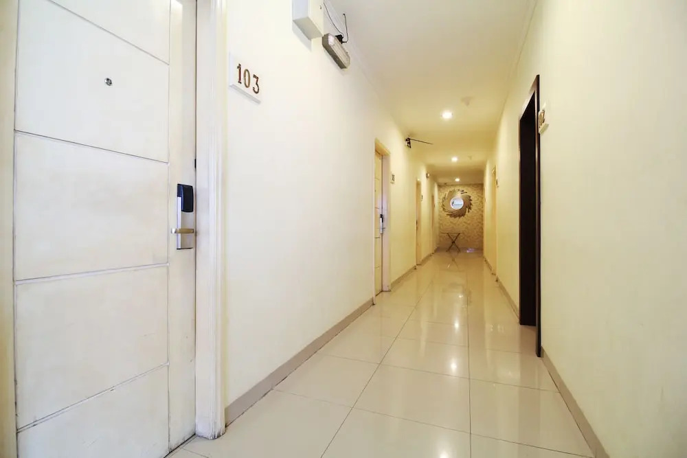 Airy Panakkukang Boulevard Ruko Ruby 51 Makassar