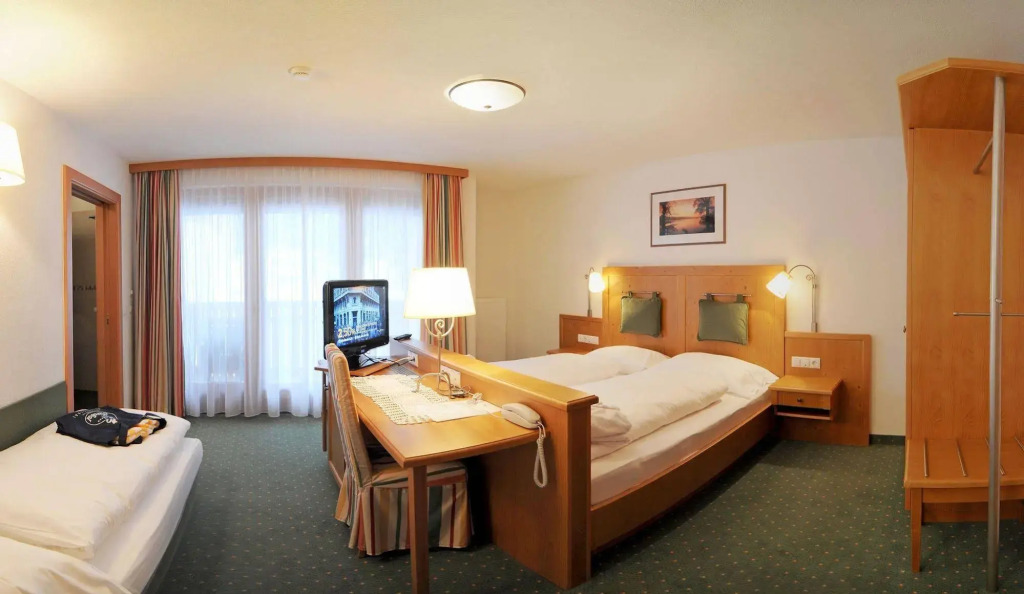 Hotel Mirabel