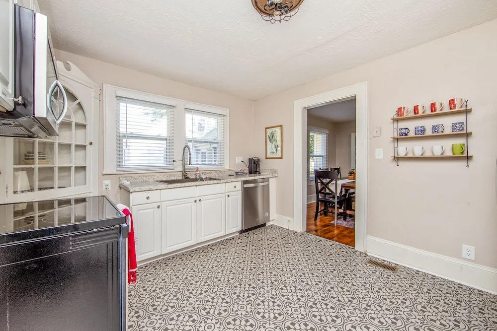 The Broadfoot Bungalow