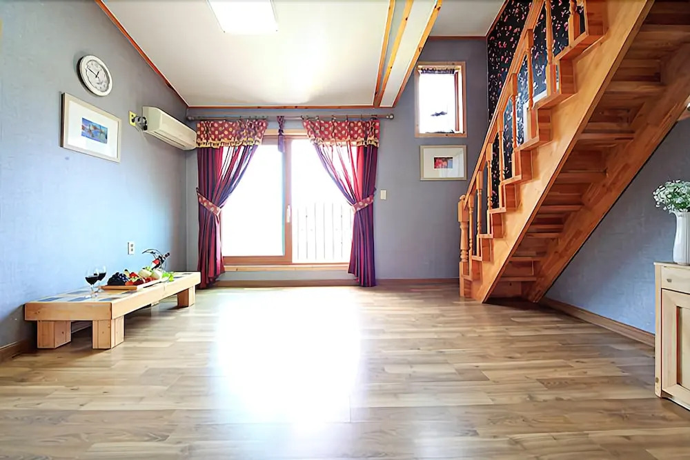 Anmyeondo Marimo Pension