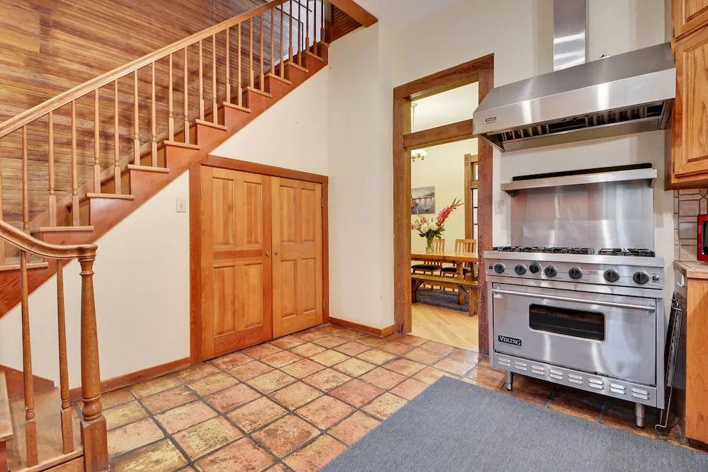7BR 4BA Unique House and Cottage South Congress Austin by RedAwning
